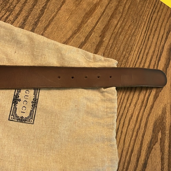 Authentic Gucci brown belt with gold buckle - Picture 12 of 15